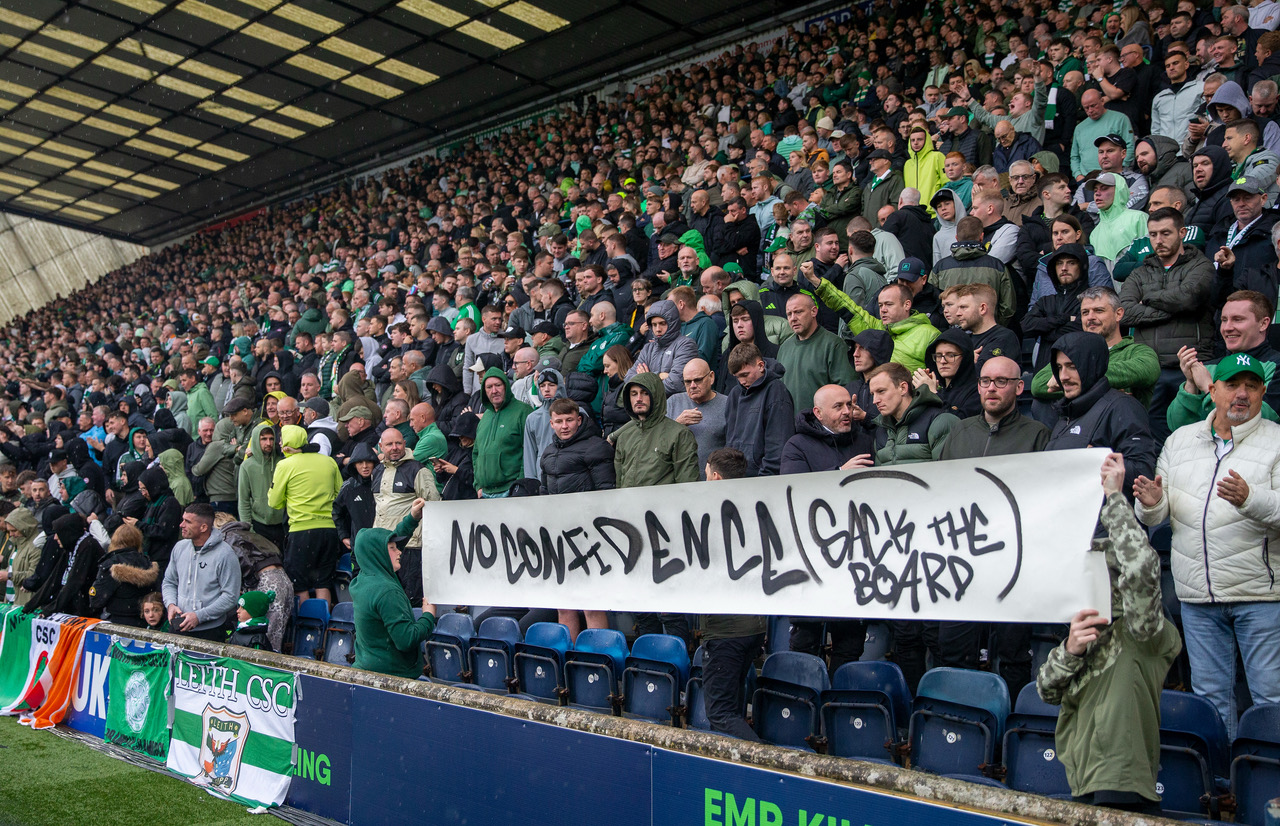 No confidence banner