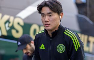 Yang arrives at Easter Road