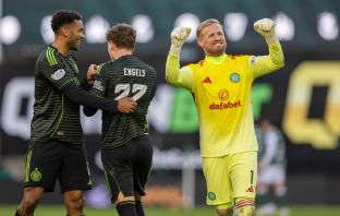 Kasper Schmeichel celebrates