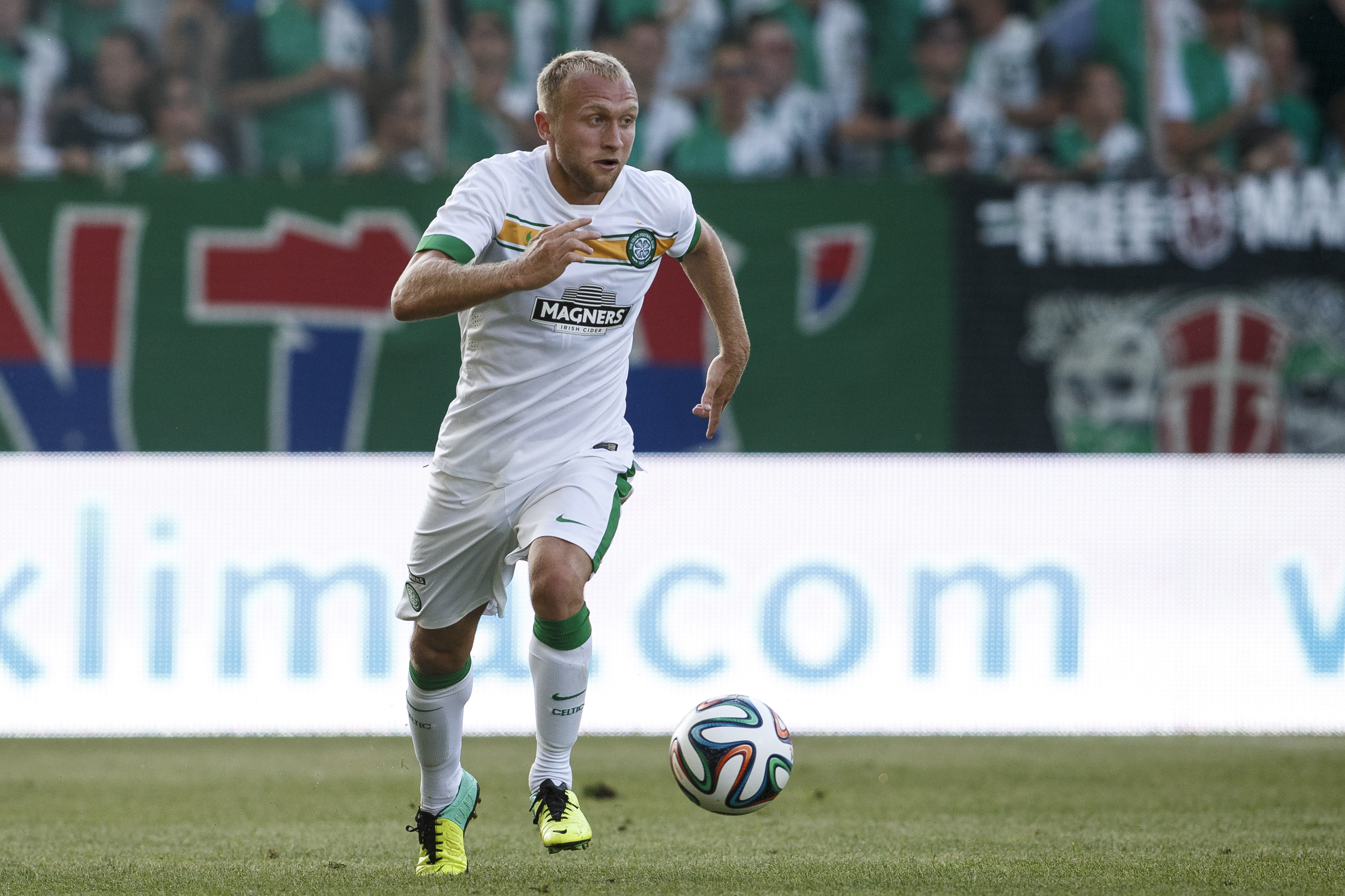 Dylan McGeouch of Celtic Glasgow 