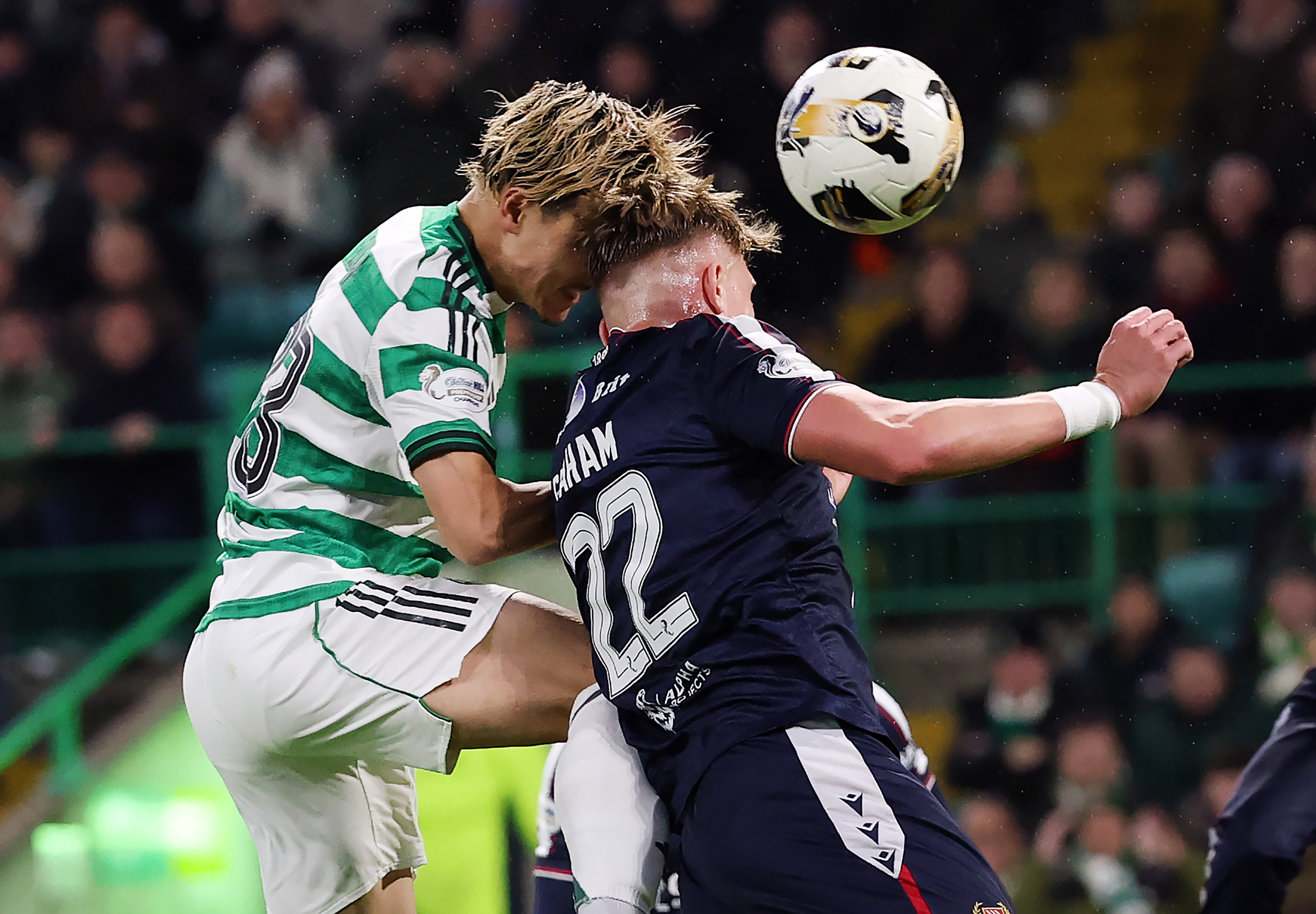 Daizen Maeda of Celtic scores