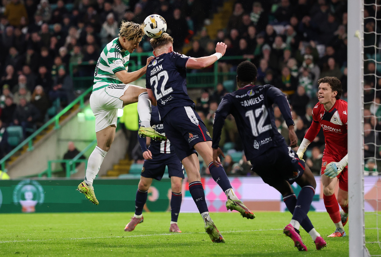Daizen Maeda of Celtic scores
