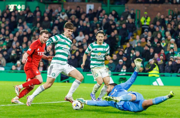 Mitov denies Johnny Kenny