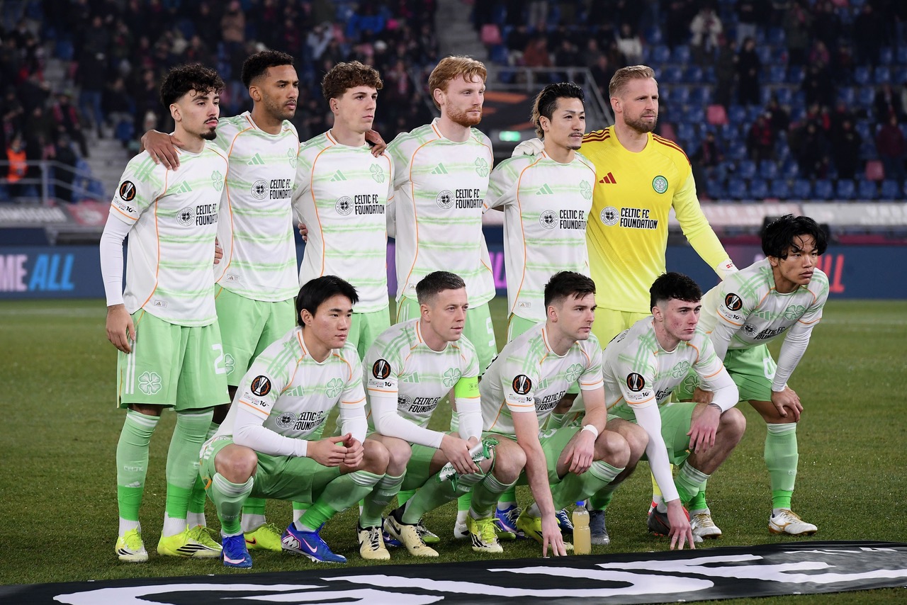 Celtic FC line up versus Bologna