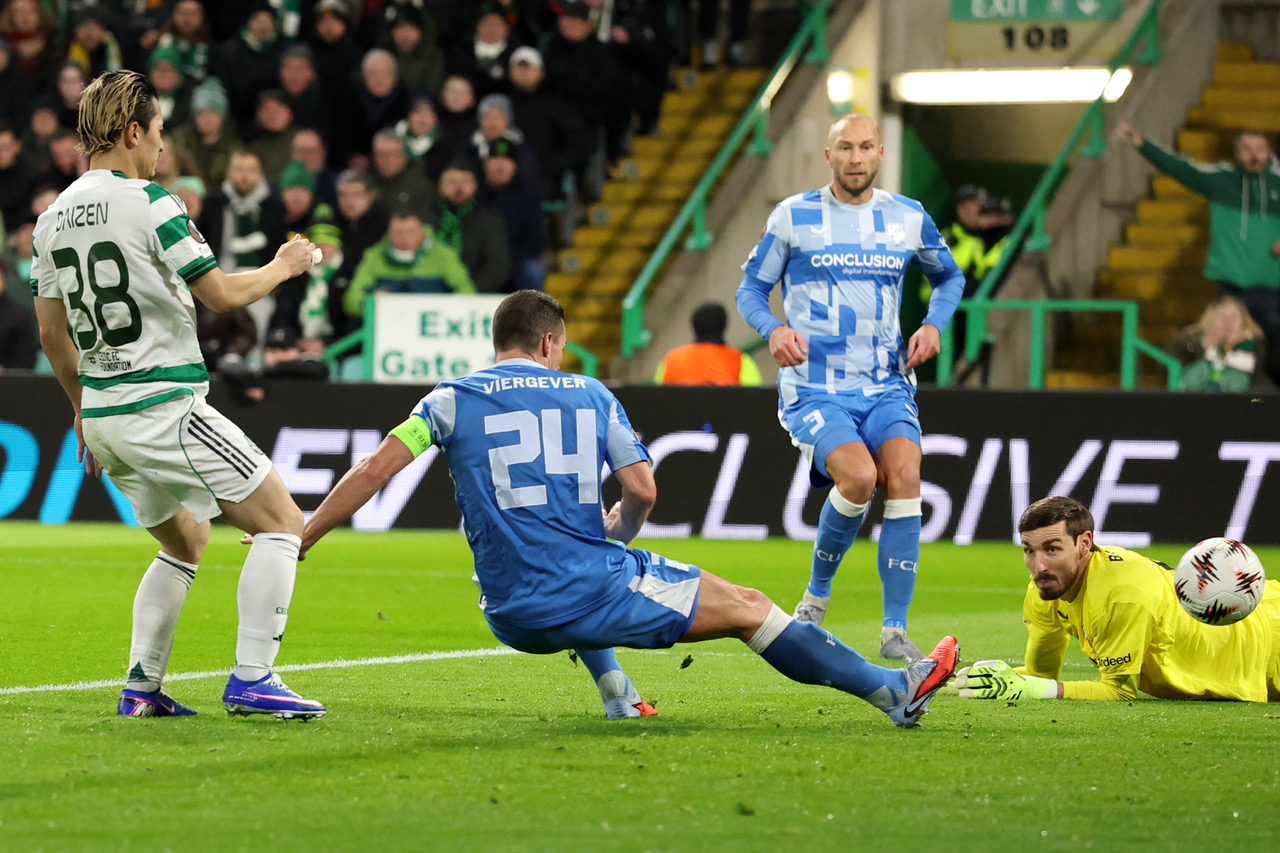 Nick Viergever of FC Utrecht concedes an own goal