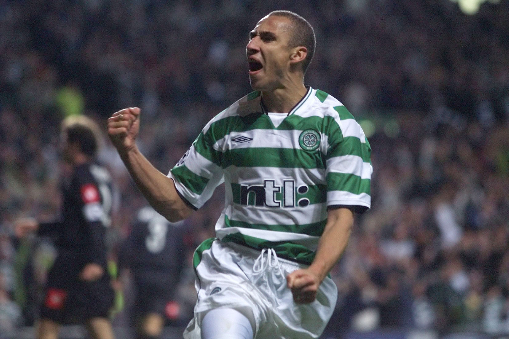  Henrik Larsson of Celtic celebrates scoring against Juventus