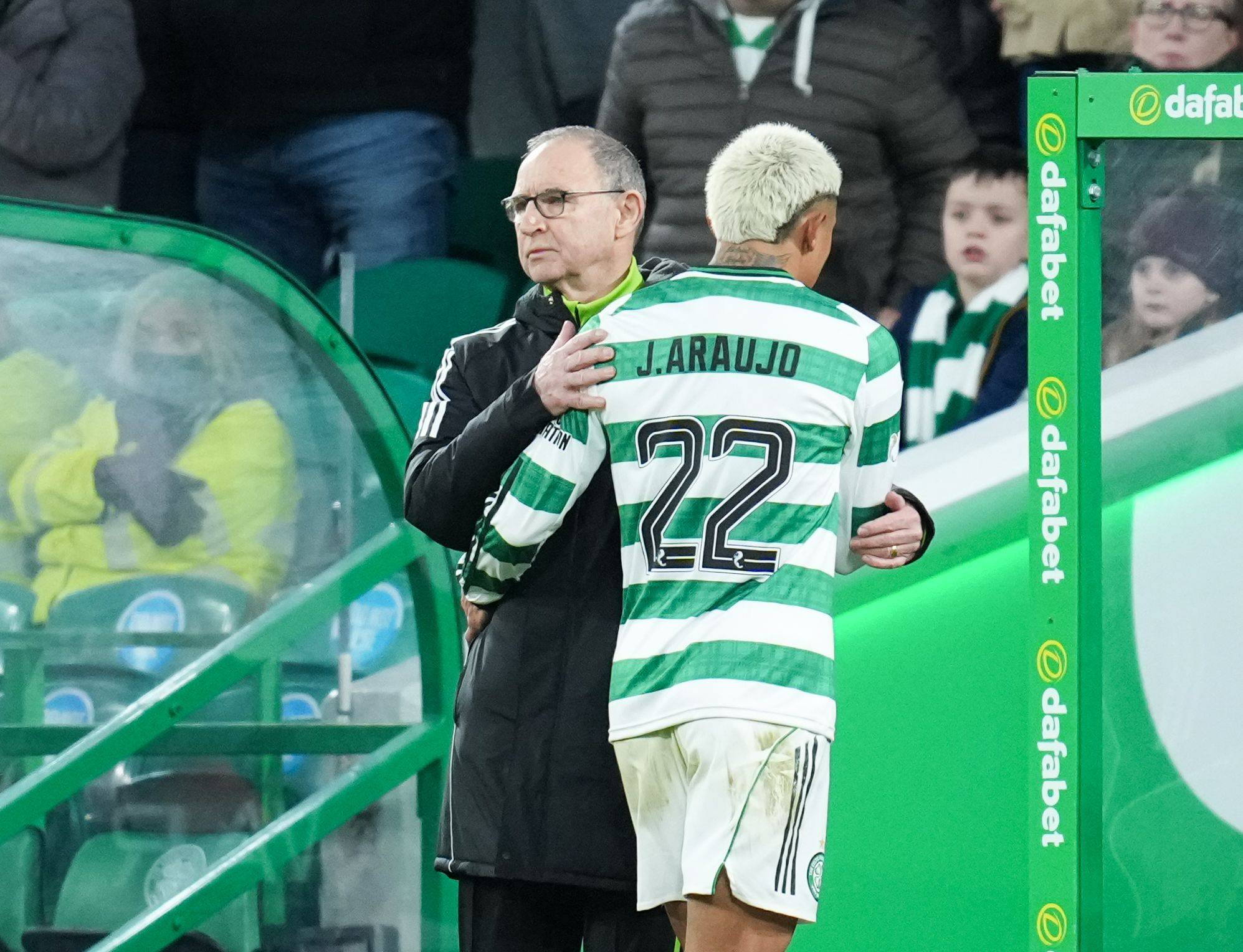 Martin O Neill with Julian Araujo