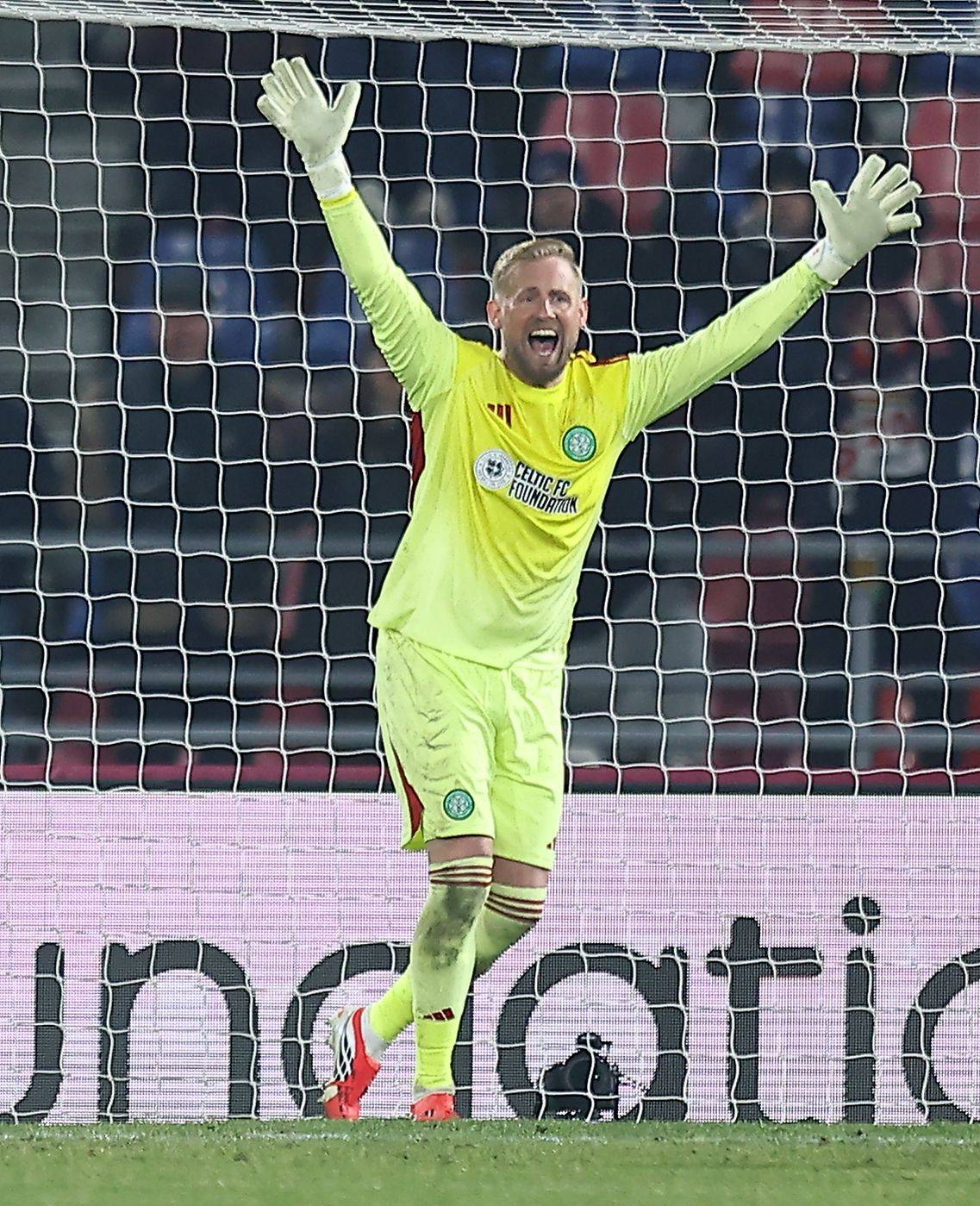 Kasper Schmeichel of Celtic celebrates