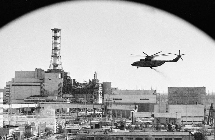 Decontamination of the Chernobyl nuclear power plant buildings