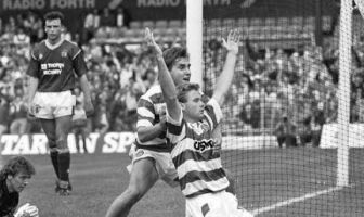 Tommy Coyne celebrates