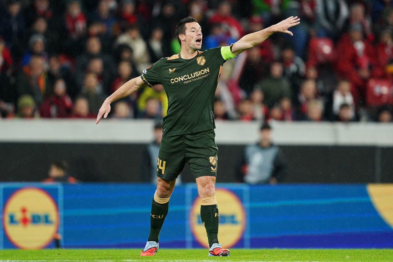 Nick Viergever of FC Utrecht 