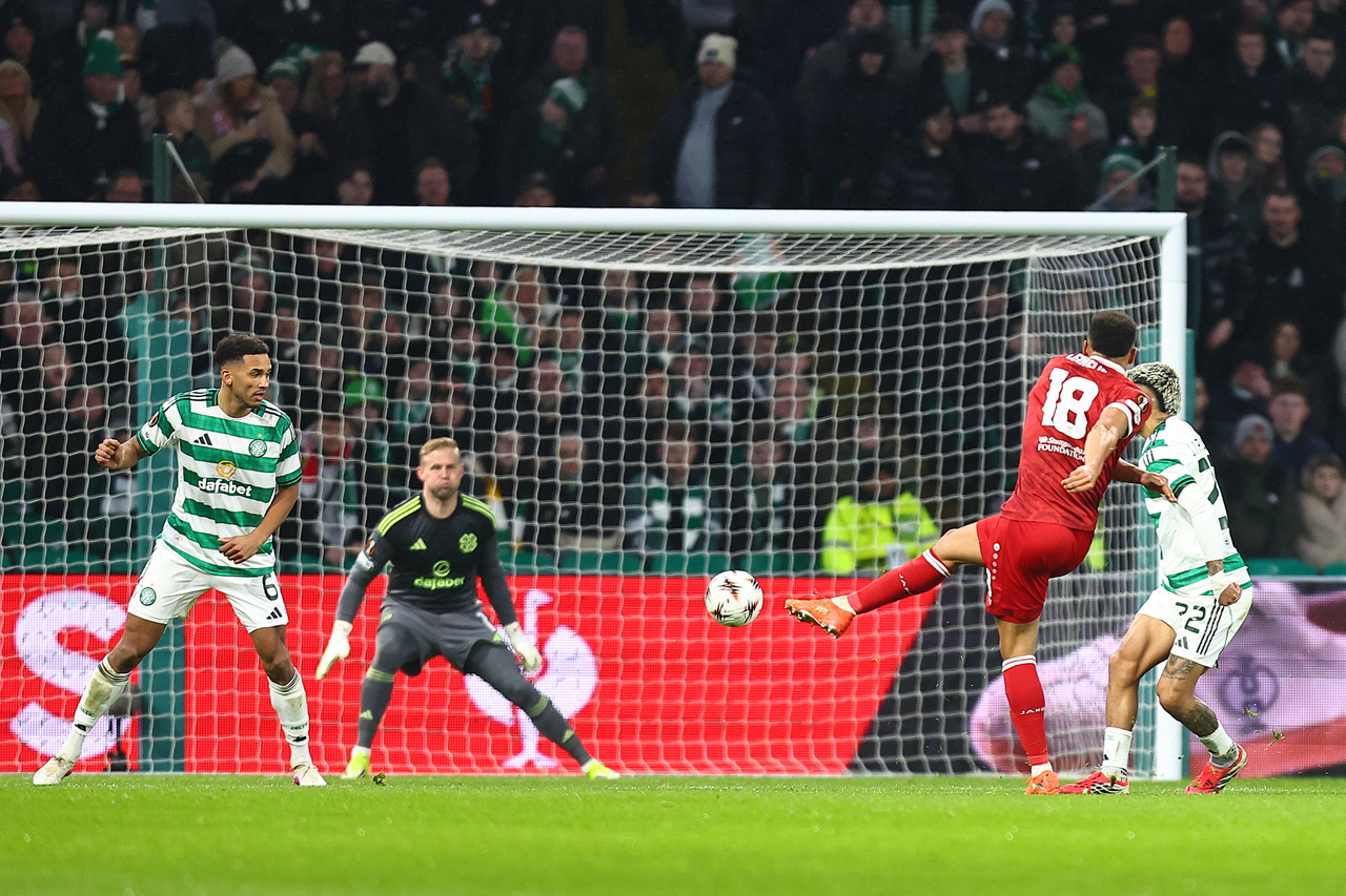 Jamie Leweling of VfB Stuttgart scores