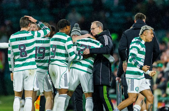 Alex Oxlaide-Chamberlain with Martin O Neill after his goal