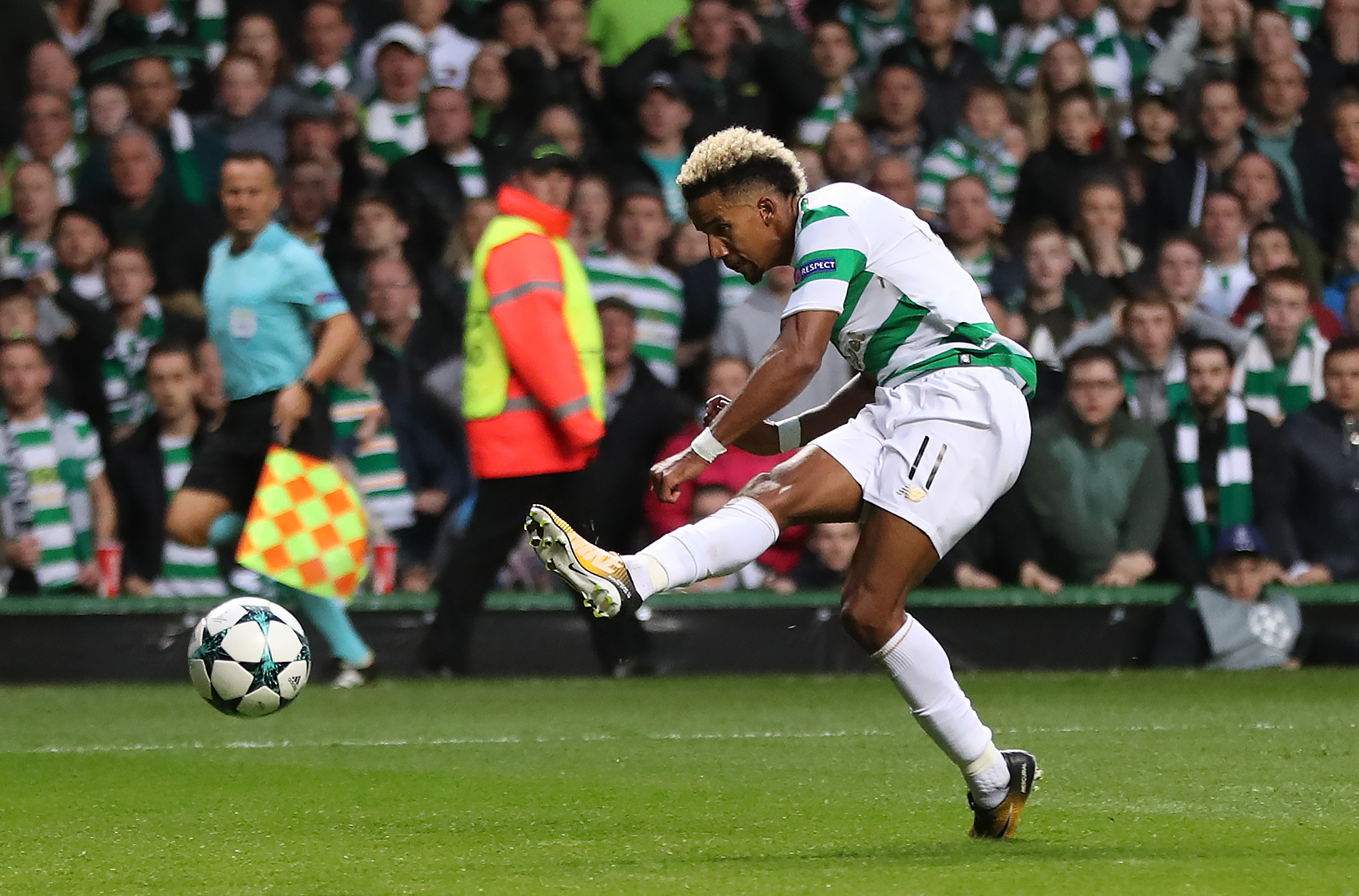 Scott Sinclair of Celtic scores 