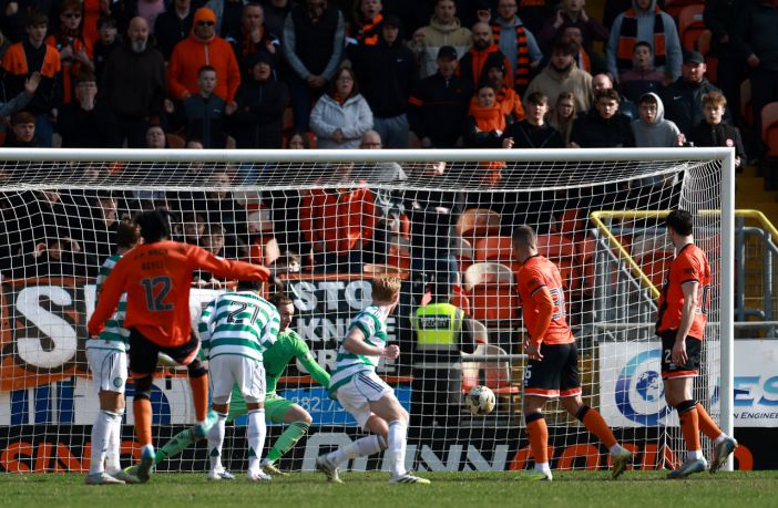 Emmanuel Agyei of Dundee United scores