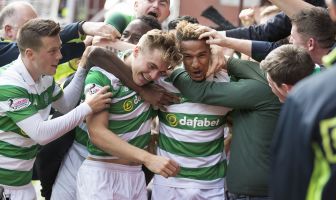 Scott Sinclair of Celtic celebrates
