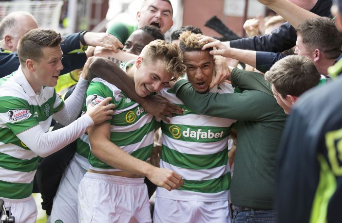 Scott Sinclair of Celtic celebrates