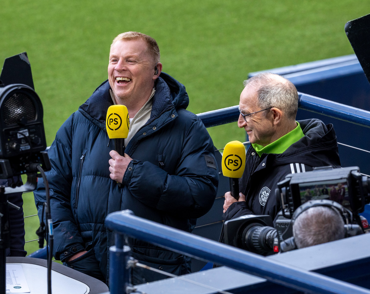 Neil Lennon jokes with Martin O'Neill 