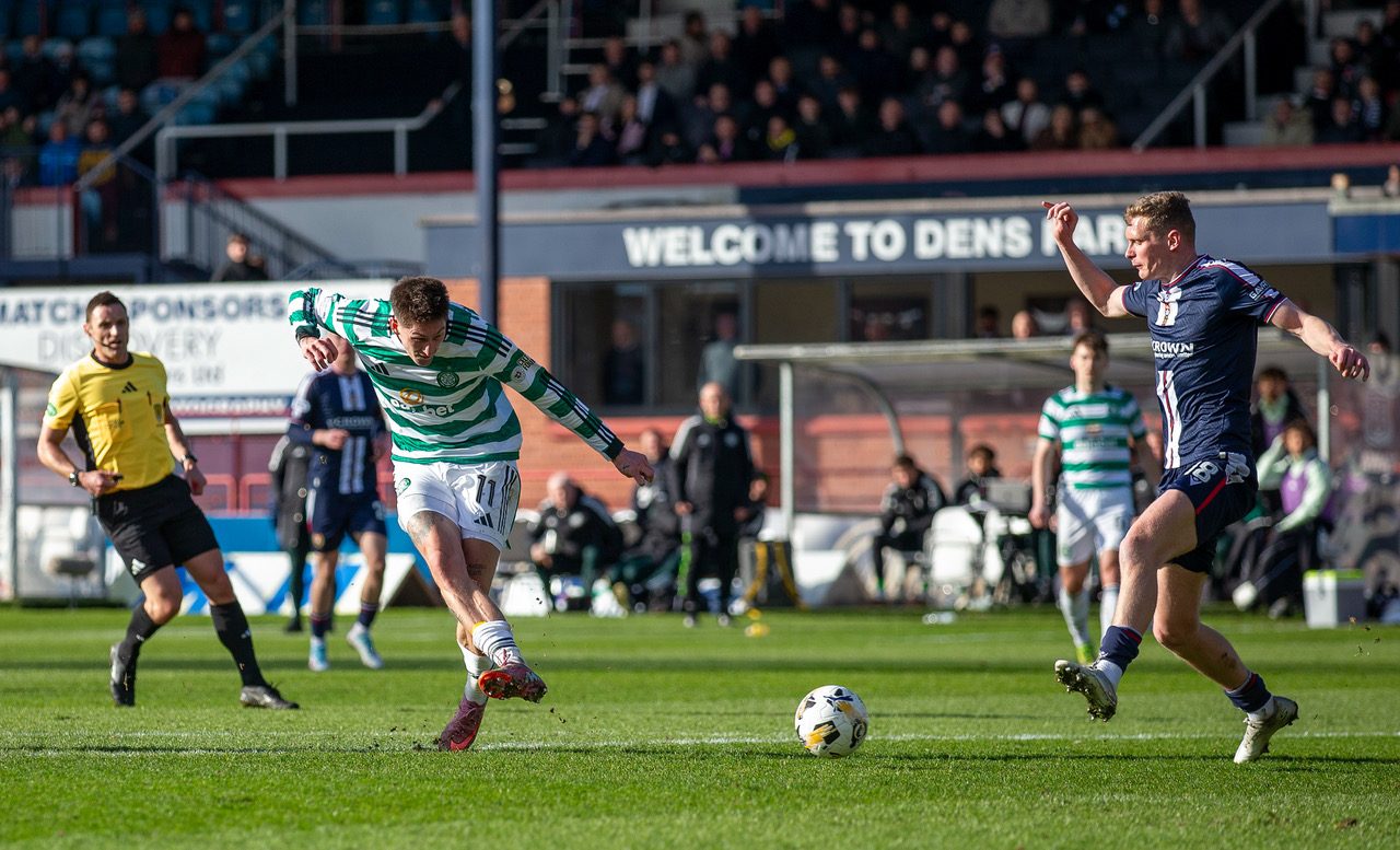 Tomas Cvancara misses a chance to score. 