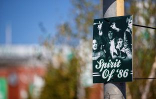 Spirit of '86 - Celtic team's welcome to Paradise. Saturday 25 April 2026. Celtic v Falkirk. Scottish Premiership. Photo Photograph by Vagelis Georgariou