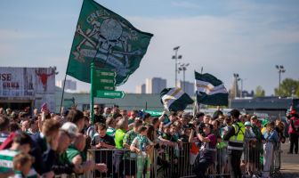 Spirit of '86 - Celtic team's welcome to Paradise. Saturday 25 April 2026. Celtic v Falkirk. Scottish Premiership. Photo Photograph by Vagelis Georgariou