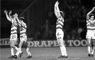 Celtic beat St Mirren to close in on the title