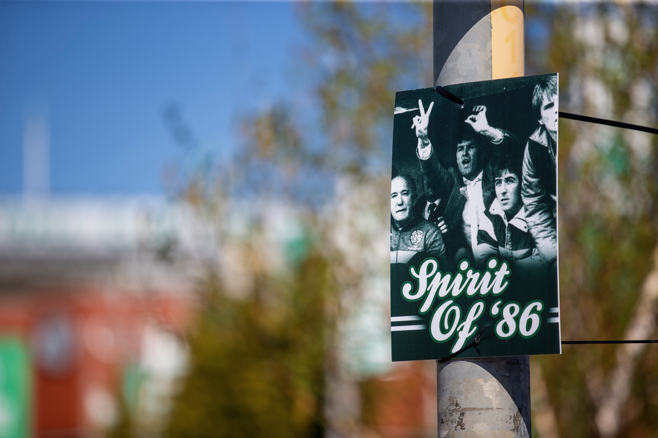 Spirit of '86 - Celtic team's welcome to Paradise. Saturday 25 April 2026. Celtic v Falkirk. Scottish Premiership. Photo Photograph by Vagelis Georgariou