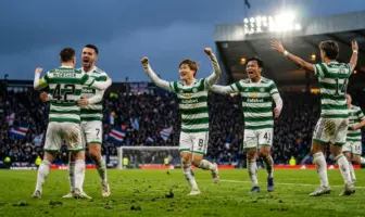 Celtic players celebrate goal during 3-2 away victory over Motherwell in Scottish Premiership title race